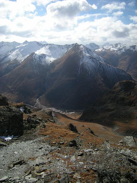 20081025_mazzaspitz 054.jpg - Blick auf Juf vom Abstieg zu den Flüaseen